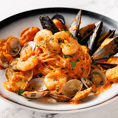 海の幸のトマトクリームソース ”ペスカトーレ”