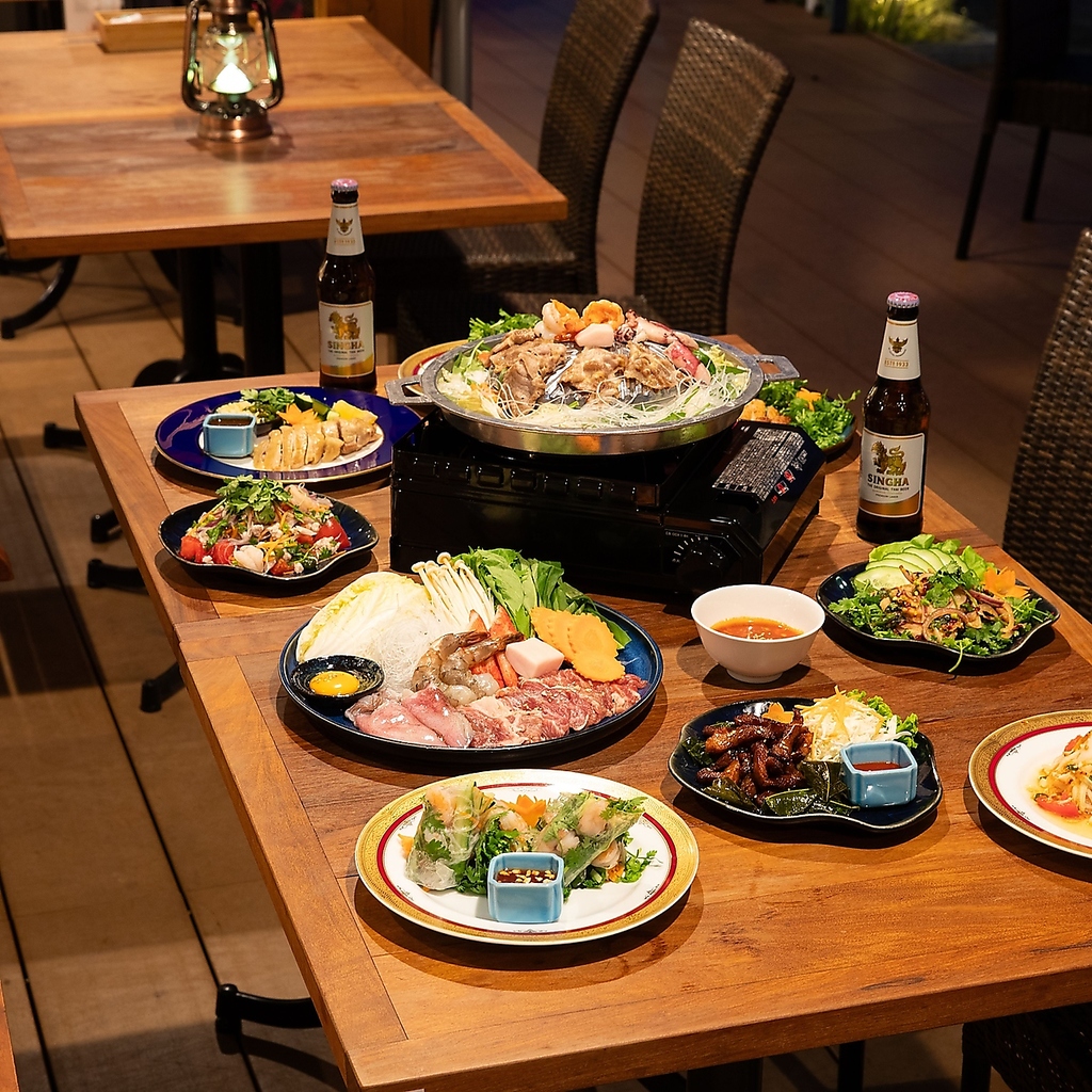 テラス席限定ディナーコース！ムーガタ（タイの焼肉＋鍋）をご賞味ください！