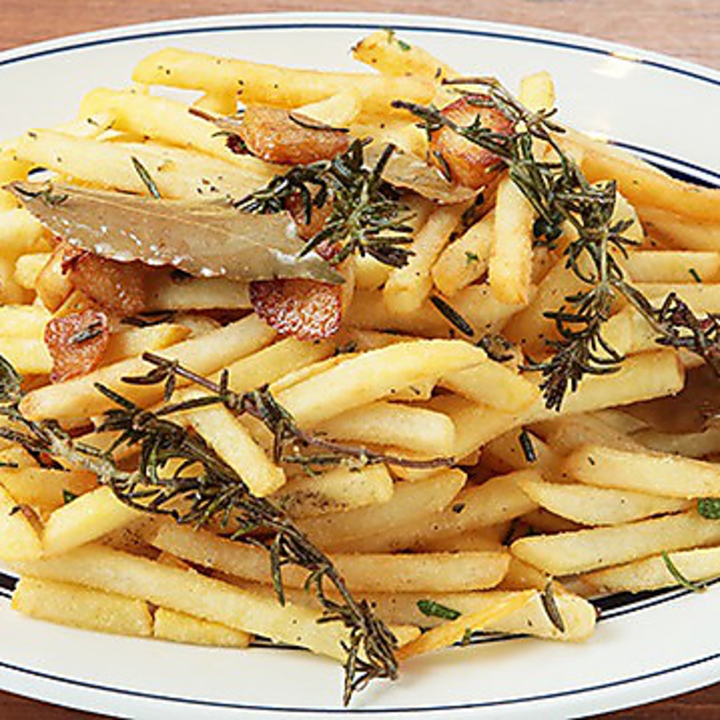 サク飲み、1人飲みも大歓迎♪店内に一歩足を踏み入れると、そこに広がるのは開放的な寛ぎの空間◎