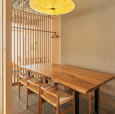 牡蠣屋 Wine&Sakeの雰囲気1