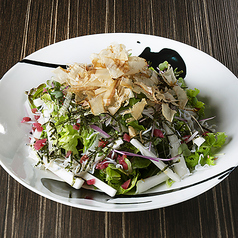 釜揚げしらすと山芋のシャキシャキサラダ