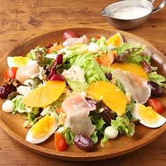 生ハムとモッツァレラのパワーサラダ