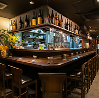 臨場感あふれるカウンター席