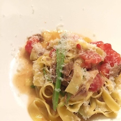 桜鯛とフレッシュトマトのペペロンチーノ