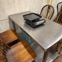 落ち着いた雰囲気の内装