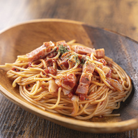 素材と手作りソースにこだわった料理をご提供