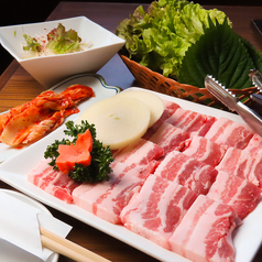 炭火焼肉を引き立てる厳選ドリンクのこだわり◎