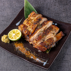 居酒屋名物！地鶏炭火焼き