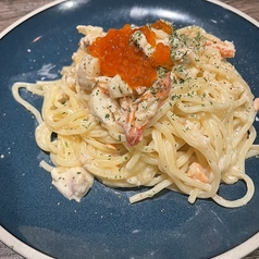 魚介ラグーのクリームパスタいくらのせ