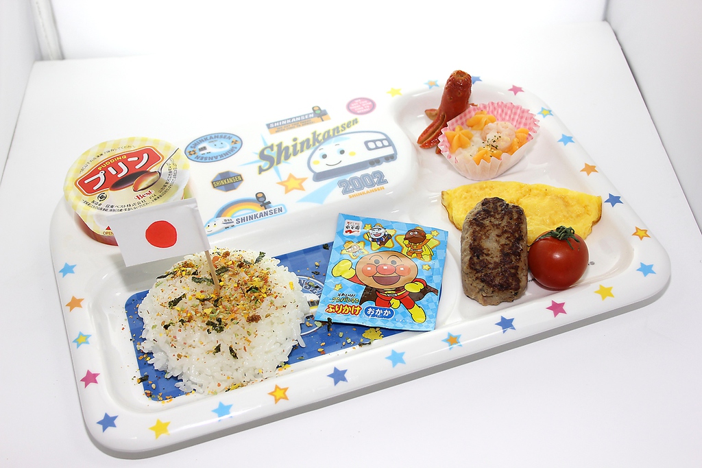 お子様向けのキッズメニューも内容充実。一番人気はおもちゃ・マグマグジュース付のキッズプレート！