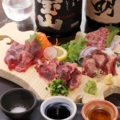 料理メニュー写真 九州の甘口醤油で食べる馬刺し