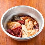 鮮度が命と言われているホルモンは、買い付けした市場から直送でご提供しております。