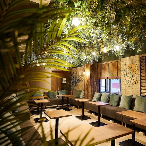 【店内喫煙＆フード・ドリンク持ち込みOK】落ち着いた雰囲気漂う大人のカフェ×バー