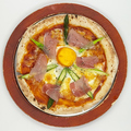 料理メニュー写真&nbsp;アスパラと生ハムのピザ