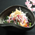 料理メニュー写真 【季節メニュー】彩り大根と海老のサラダ