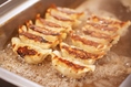 1階席は臨場感あふれるオープンキッチン！目の前で餃子屋鉄板料理などを焼き上げます。★歓迎会・送迎会にも
