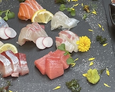 炭焼きと魚貝と日本酒 魚’s man うおーずまん 岡場の写真3