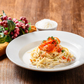 料理メニュー写真&nbsp;サーモンといくらのクリームパスタ