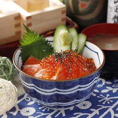 ● 石狩名物【 鮭いくら 親子丼 】