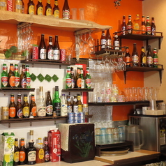 本場のインドビールやネパールビールを用意
