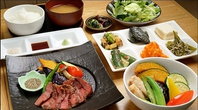 厳選の京野菜と旬の一皿、黒毛和牛「京の肉」のコース