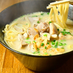 鹿児島ラーメン風炙り鶏のスープパスタ