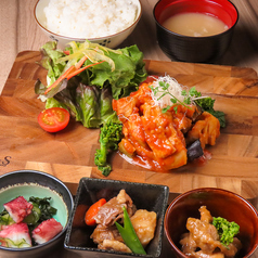 日替わりランチは900円(税込)～