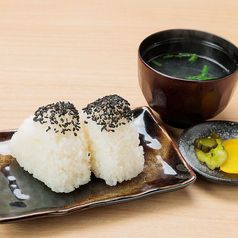 おにぎり二個(鶏スープ付き)