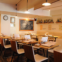 A PIZZA エーピッツァ 池袋東通り本店の雰囲気3