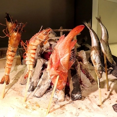 店内炉端で仕上げる原始焼き