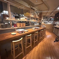 木のぬくもりを感じるアットホームな店内☆