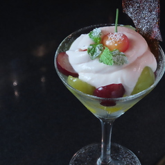 フルーツパフェ