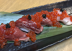 豪快こぼれいくらかけ 特選肉寿司4種盛合せ