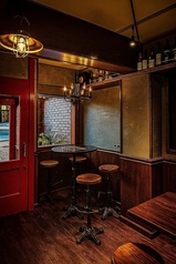 角は4名様テーブルとなります。