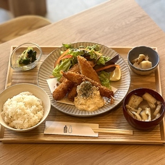 ランチスタート！おでんのリメイク料理が盛りだくさん