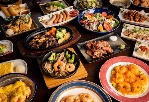 沖縄市の隠れ家で、五感を満たす鉄板料理と厳選ワイン。大人たちが集う洗練の和食空間