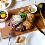 伊吾田肉店【自慢の牛ハラミのグリル】等、素材から調理法にまでこだわった料理の数々！
