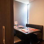 様々なシチュエーションに対応する優雅な個室を完備。居心地の良い空間で、ゆったりとお食事を♪