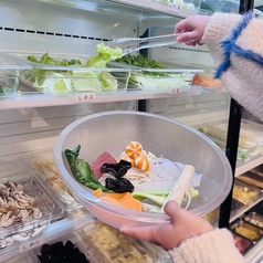 ランチタイムは麻辣湯も大人気！