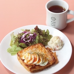 【期間限定】エッグチーズフレンチトースト(サラダ付き)