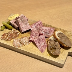 日本のシャルキュトリー盛り合わせ