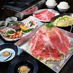 名物炊き肉と焼肉を一度に楽しめる食べ放題コース