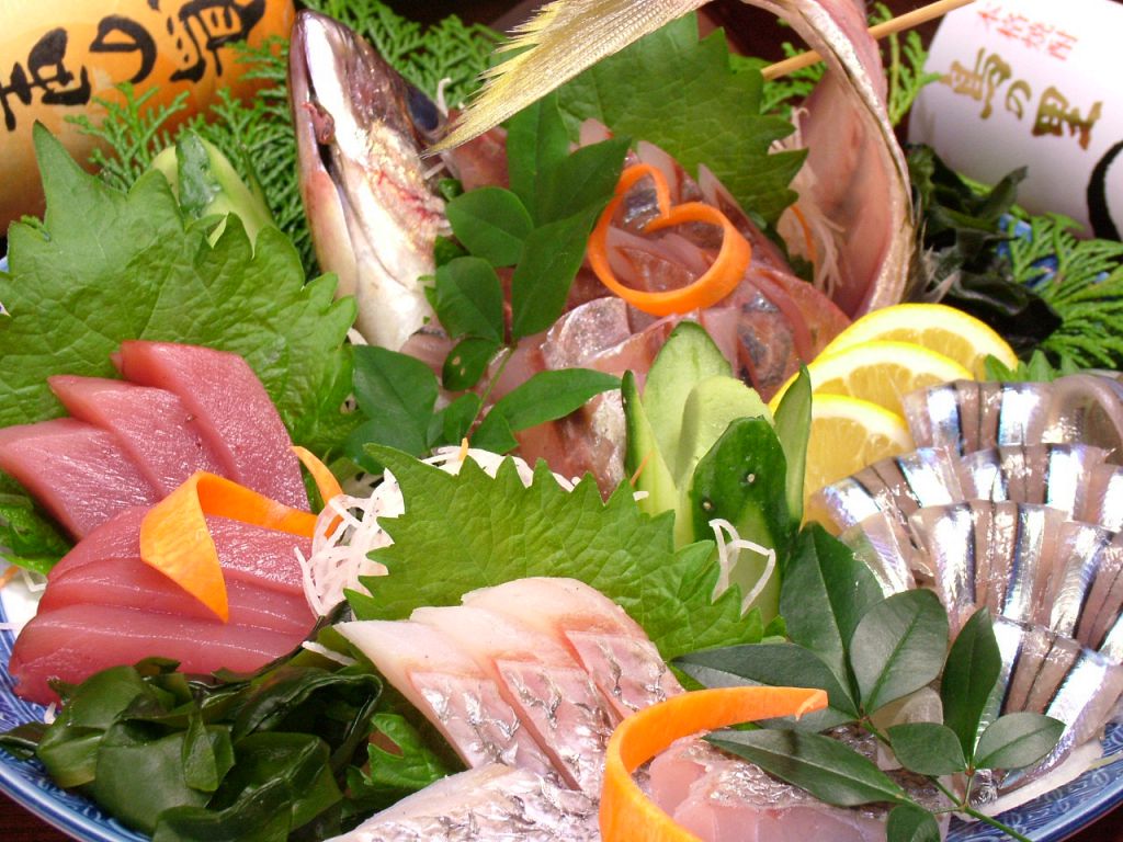 日向灘沖合で獲れた新鮮なお刺身は絶品♪