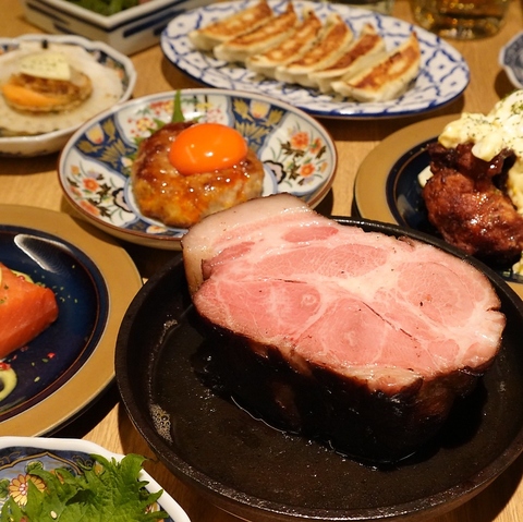 烏丸駅徒歩5分♪焼き小籠包・鉄板料理と様々なジャンルのアテが楽しめる鉄板居酒屋！