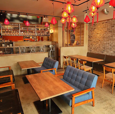 お洒落なバルスペースをまるっと貸切OK♪20名様～30名様くらいに最適なフロアです。立食は最大40名様までOK★貸切のご相談はお気軽にどうぞ！会社宴会、二次会、同窓会などにぴったり♪