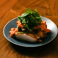 鶏の唐揚げ エスニックタルタルソース