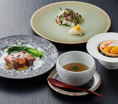 新潟グランドホテル 日本料理レストラン 静香庵のコース写真