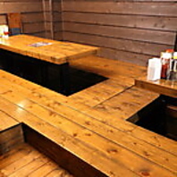 足を伸ばせる掘りごたつ席♪広々空間でお食事を楽しめる