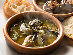 牡蠣のアヒージョ(バケット4枚付)