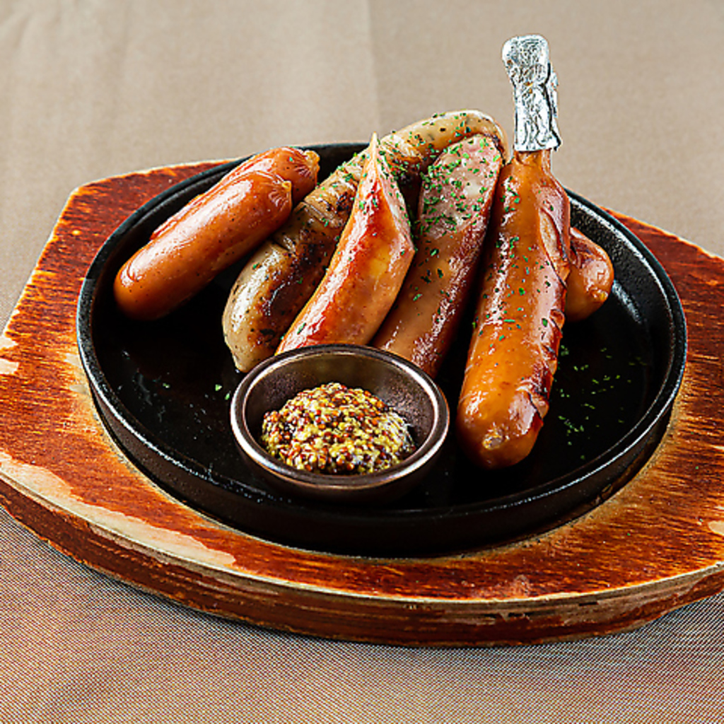 アラカルトもコースもおすすめです！様々なシーンで『楽』をお楽しみください♪